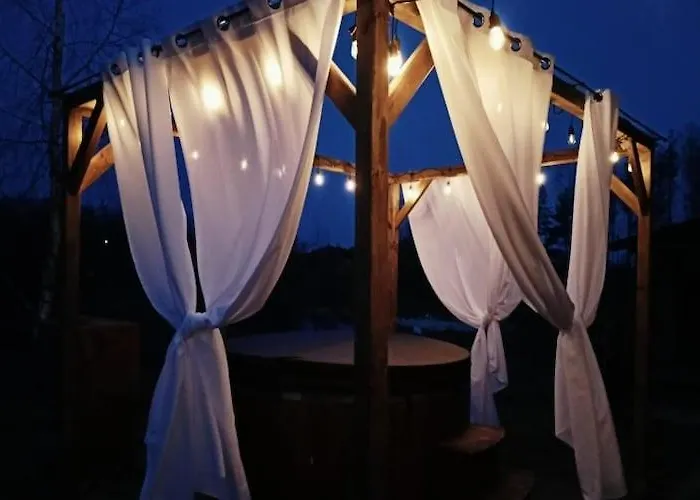 Large Home, Jacuzzi, Sauna, Salt Cave Σπίτι διακοπών
